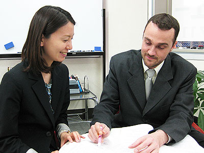 英語での電話対応にお悩みの方へ。ビジネス英語が学べる東京新宿の英会話スクール